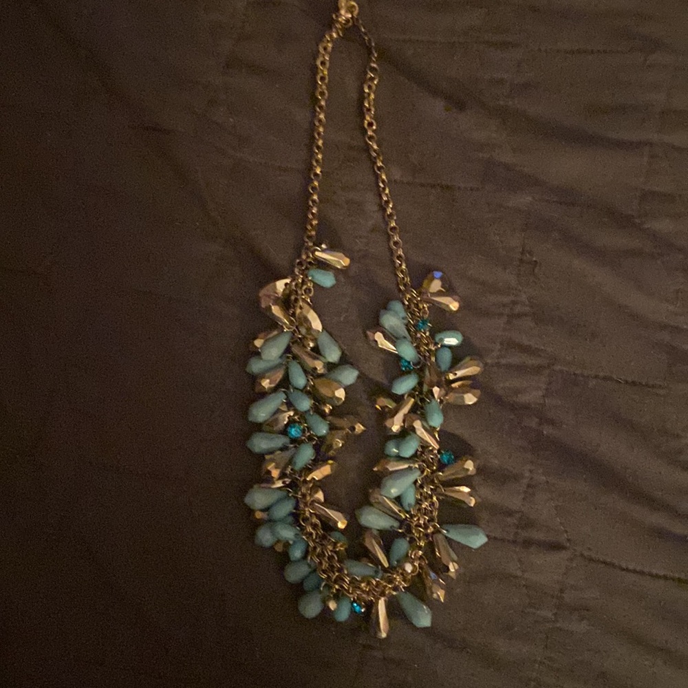 Necklaces - Picture 4 of 6